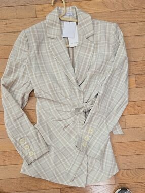 Petite Studio Cream and Beige Plaid Tie-Waist Blazer